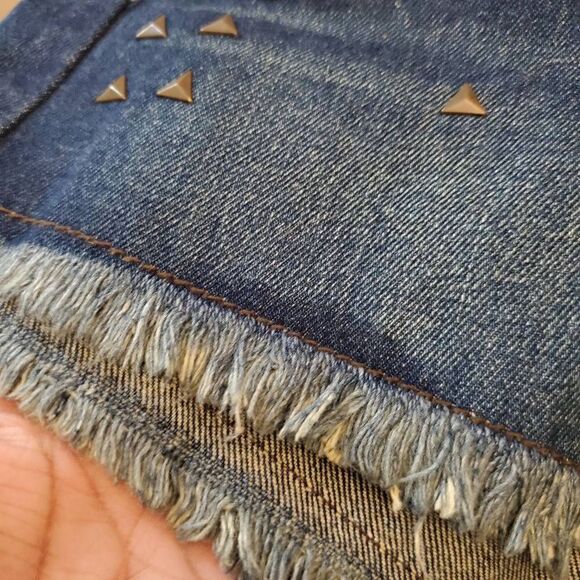 Ellison Studded Jean Shorts Size Large - Picture 7 of 7